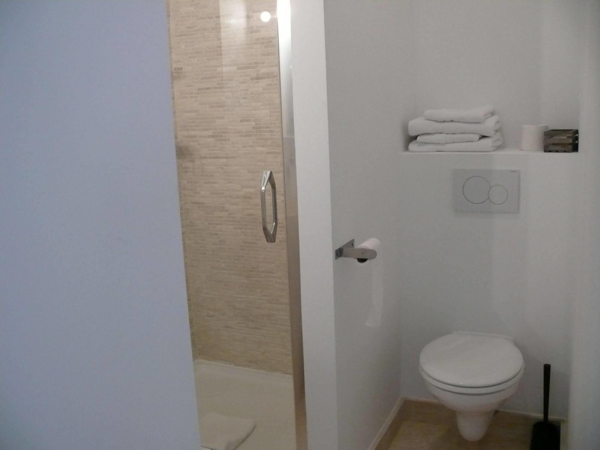 Hotel Lambeau Etterbeek Esterno foto